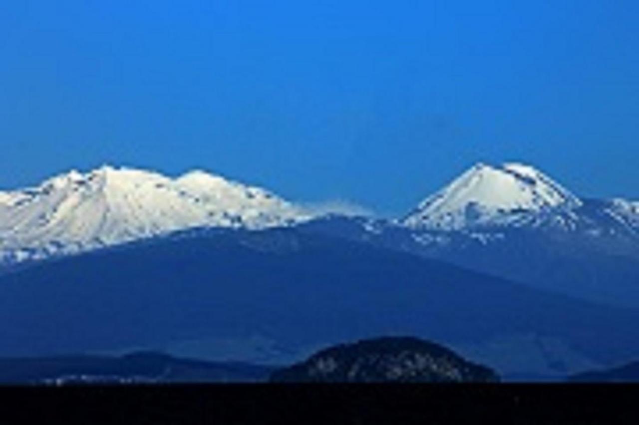 Acacia Lake View Motel Taupo Dış mekan fotoğraf