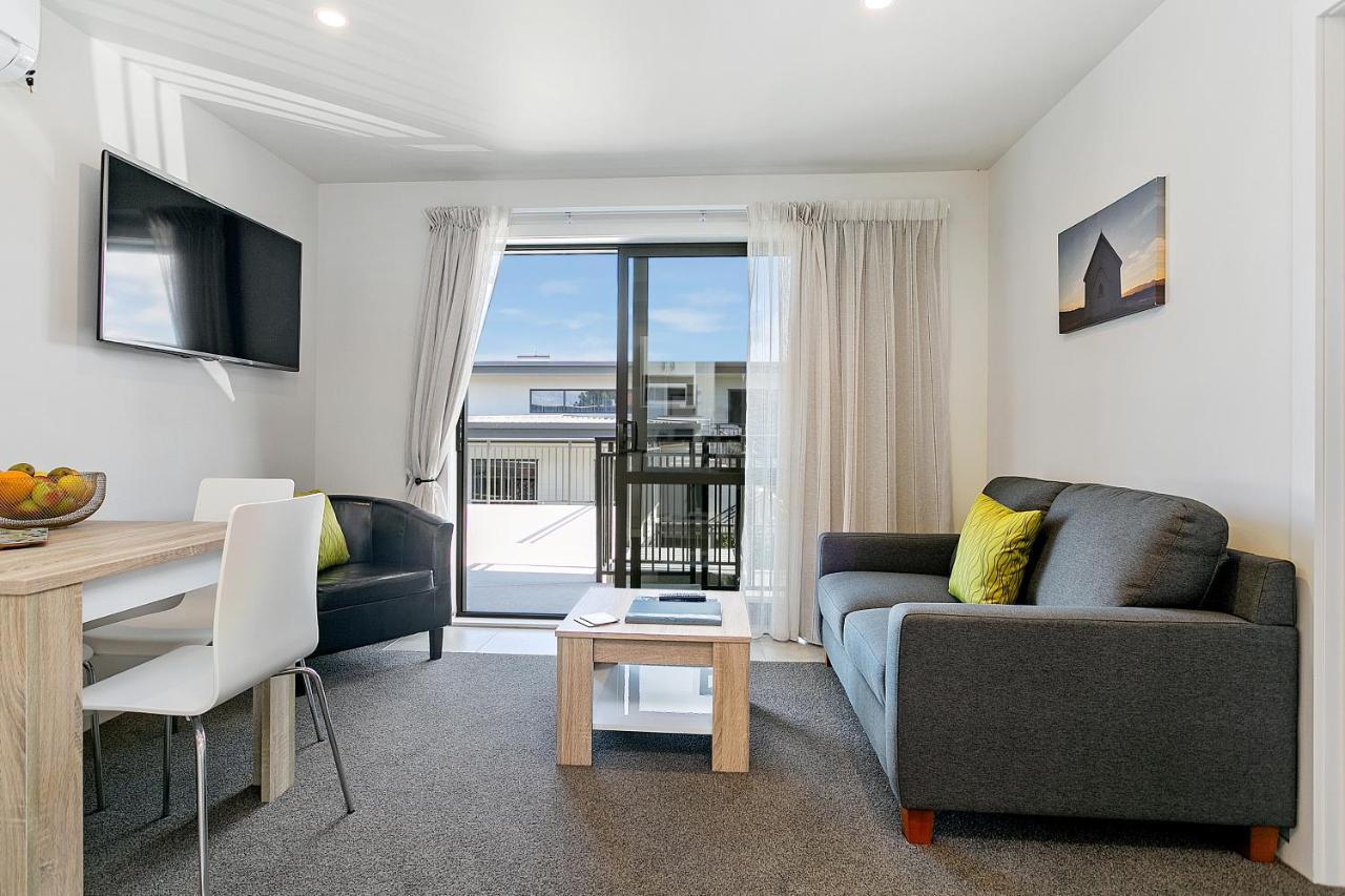 Acacia Lake View Motel Taupo Dış mekan fotoğraf